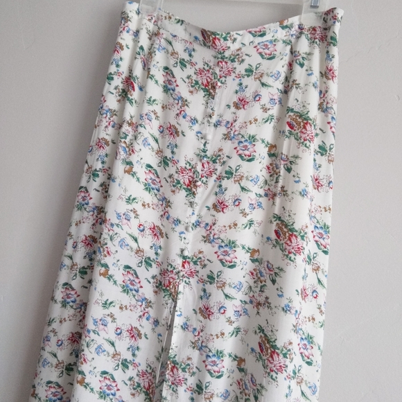 🆕🌿FLORAL MAXI SKIRT🌿 - Picture 8 of 9